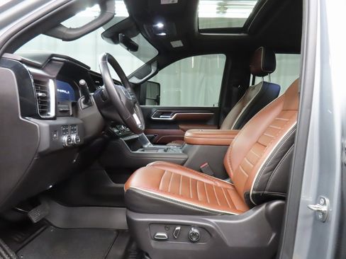 Used 2024 GMC Sierra 3500 Denali Ultimate image 10