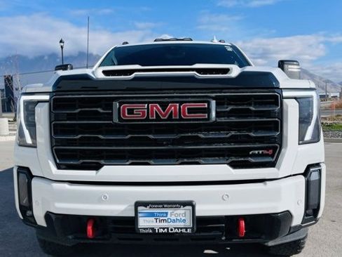 Used 2024 GMC Sierra 2500 AT4 w/ AT4 Premium Plus Package image 8