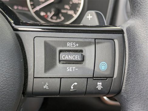 Used 2023 Nissan Rogue SV image 22