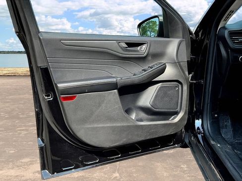 Certified 2025 Ford Escape Active FWD image 22