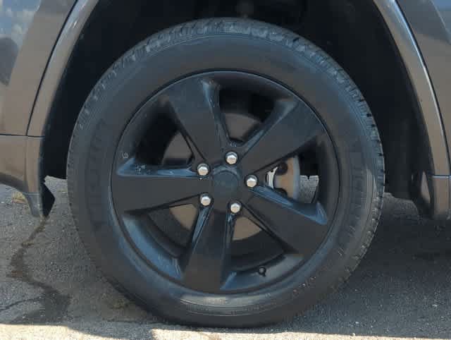Used 2015 Jeep Grand Cherokee Altitude AWD/4WD image 14