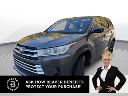 Used 2017 Toyota Highlander LE