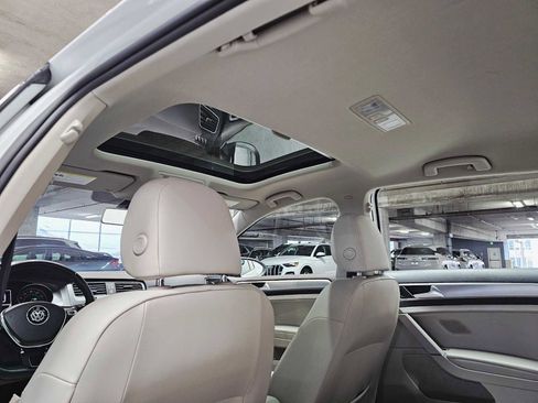 Used 2017 Volkswagen Golf Wolfsburg Edition image 26