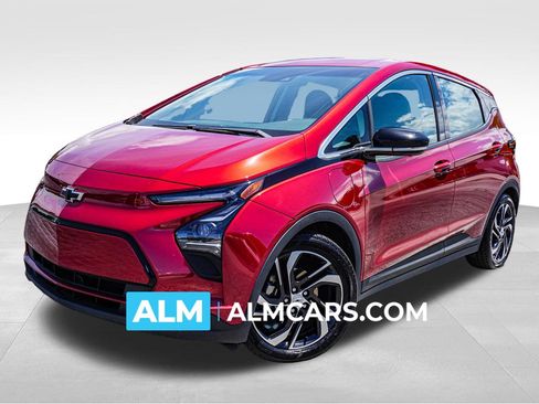Used 2022 Chevrolet Bolt LT w/ Infotainment Package FWD image 1