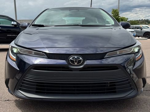 Used 2024 Toyota Corolla LE FWD image 2
