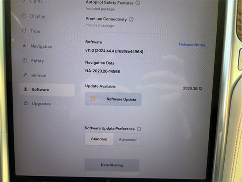 Used 2018 Tesla Model S 75D image 32