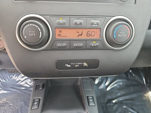 Used 2013 Nissan Leaf S image 20
