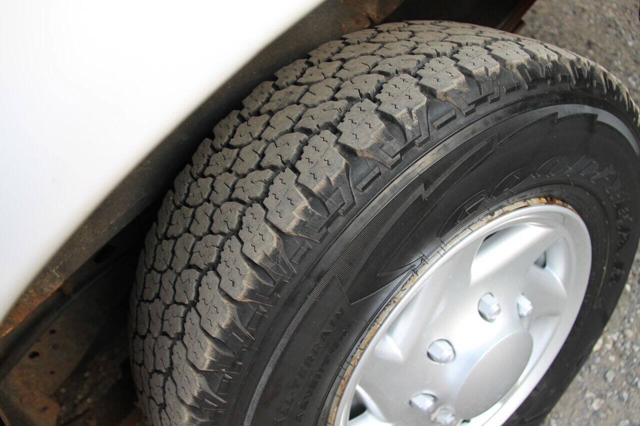 Used 2013 Ford E-250 and Econoline 250 w/ PWR Group RWD image 23