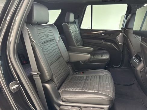 Used 2023 Cadillac Escalade Sport Platinum w/ LPO, ONYX Package AWD/4WD image 37