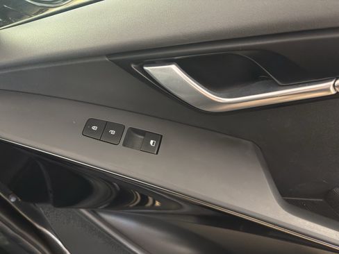 Used 2023 Kia Niro Wind FWD image 33