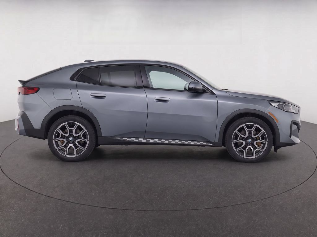 Certified 2025 BMW X2 xDrive28i w/ Premium Package AWD/4WD image 26