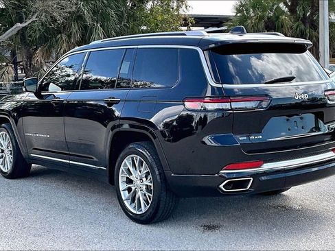 Used 2022 Jeep Grand Cherokee L Summit w/ Luxury Tech Group V image 7