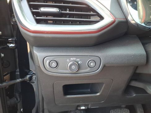 Used 2023 Chevrolet TrailBlazer RS w/ Convenience Package FWD image 17