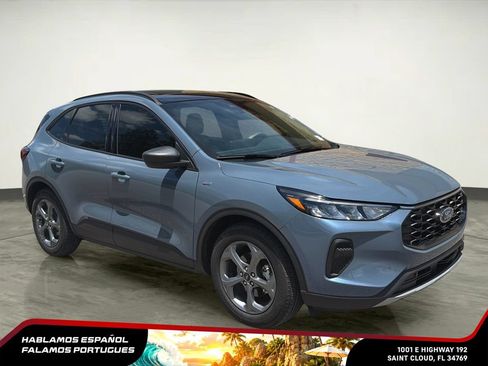 Used 2025 Ford Escape ST-Line w/ Tech Pack #1 FWD image 8
