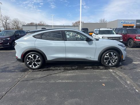 Used 2025 Ford Mustang Mach-E Select image 6