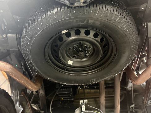 Used 2018 Toyota Tundra Limited w/ Limited Premium Package image 6