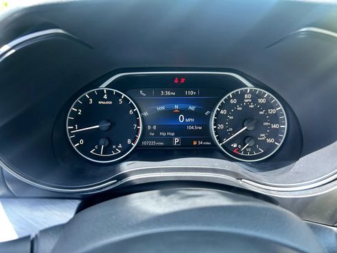 Used 2017 Nissan Maxima 3.5 SL FWD image 18