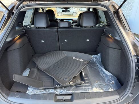 New 2026 Nissan Kicks SR w/ SR Premium Package image 11