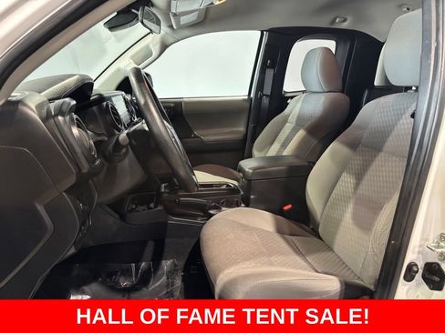 Used 2022 Toyota Tacoma SR RWD image 12