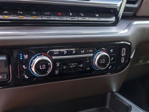 Used 2023 GMC Sierra 1500 SLT AWD/4WD image 21