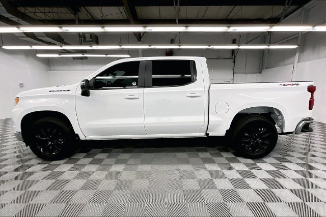 Used 2025 Chevrolet Silverado 1500 LT AWD/4WD image 15