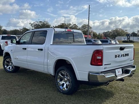 New 2026 RAM 1500 4x4 Crew Cab image 5