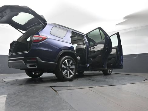 Certified 2024 Honda Pilot Touring image 52