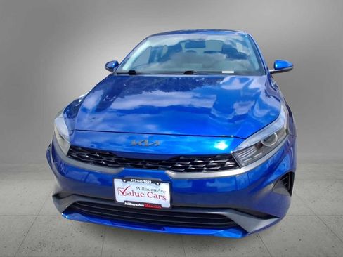 Used 2024 Kia Forte LXS w/ LXS Technology Package FWD image 3