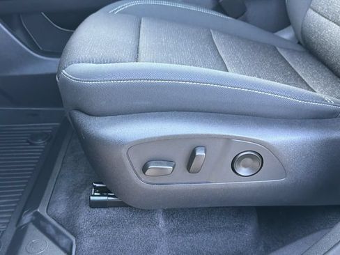 Used 2026 Chevrolet Traverse LT w/ Driver Confidence Package FWD image 14