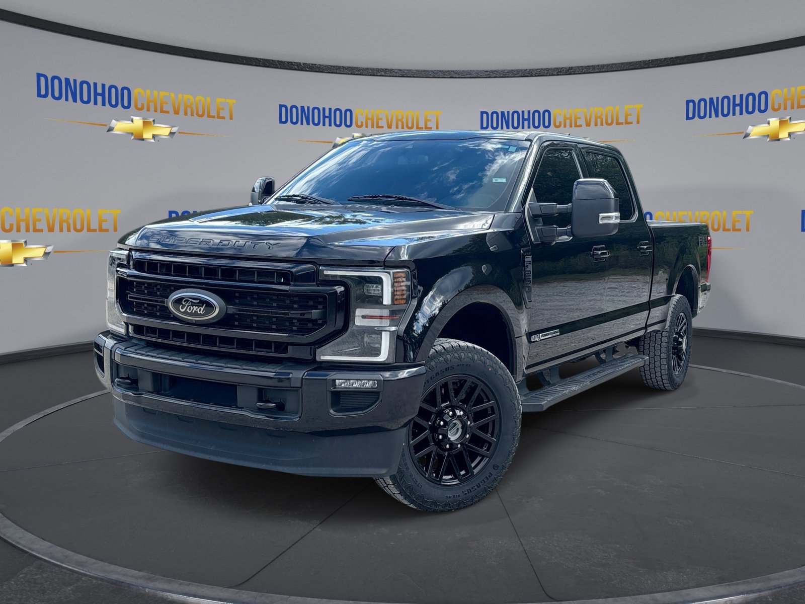 Used 2022 Ford F250 Lariat w/ Lariat Ultimate Package AWD/4WD image 4