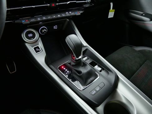 Used 2024 Dodge Hornet GT image 47