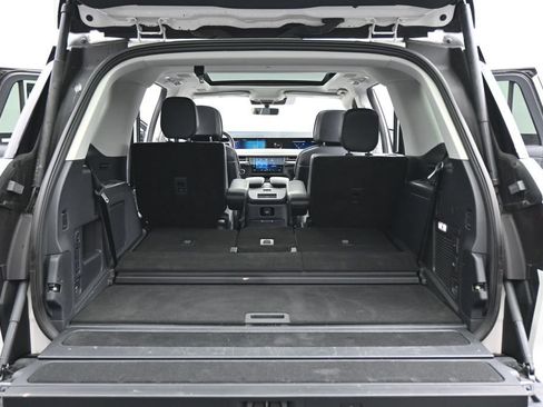 Used 2025 Lincoln Navigator Reserve AWD/4WD image 30