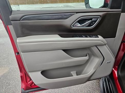 Used 2021 GMC Yukon SLT w/ SLT Luxury Plus Package image 10