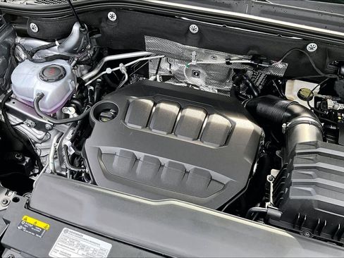 New 2026 Volkswagen Atlas SE FWD image 17