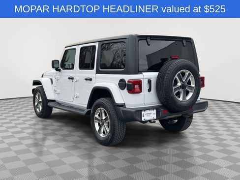 Used 2022 Jeep Wrangler Unlimited Sahara w/ LED Lighting Group AWD/4WD image 5