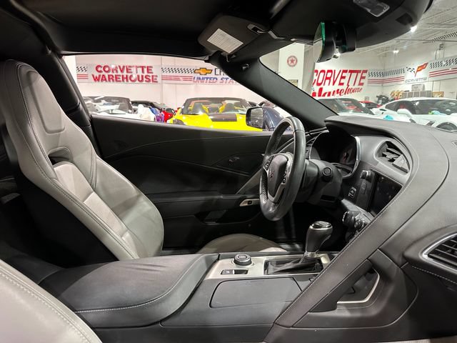 Used 2015 Chevrolet Corvette Stingray Coupe RWD image 11
