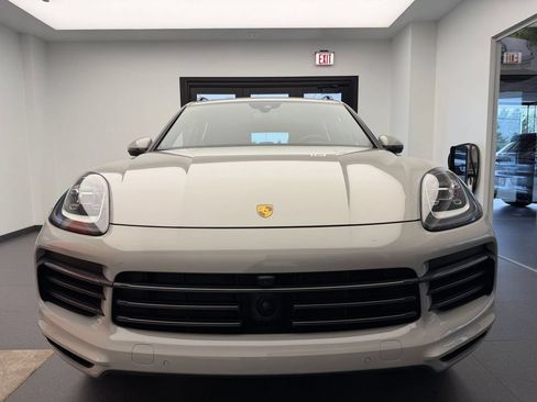 Used 2023 Porsche Cayenne Platinum Edition AWD/4WD image 27