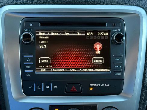 Used 2016 GMC Acadia SLE image 31