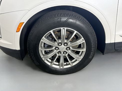 Used 2018 Cadillac XT5 Luxury w/ Driver Awareness Package FWD image 38