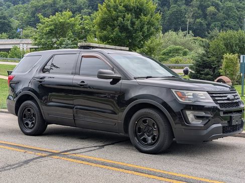 Used 2016 Ford Explorer 4WD Police Interceptor image 2