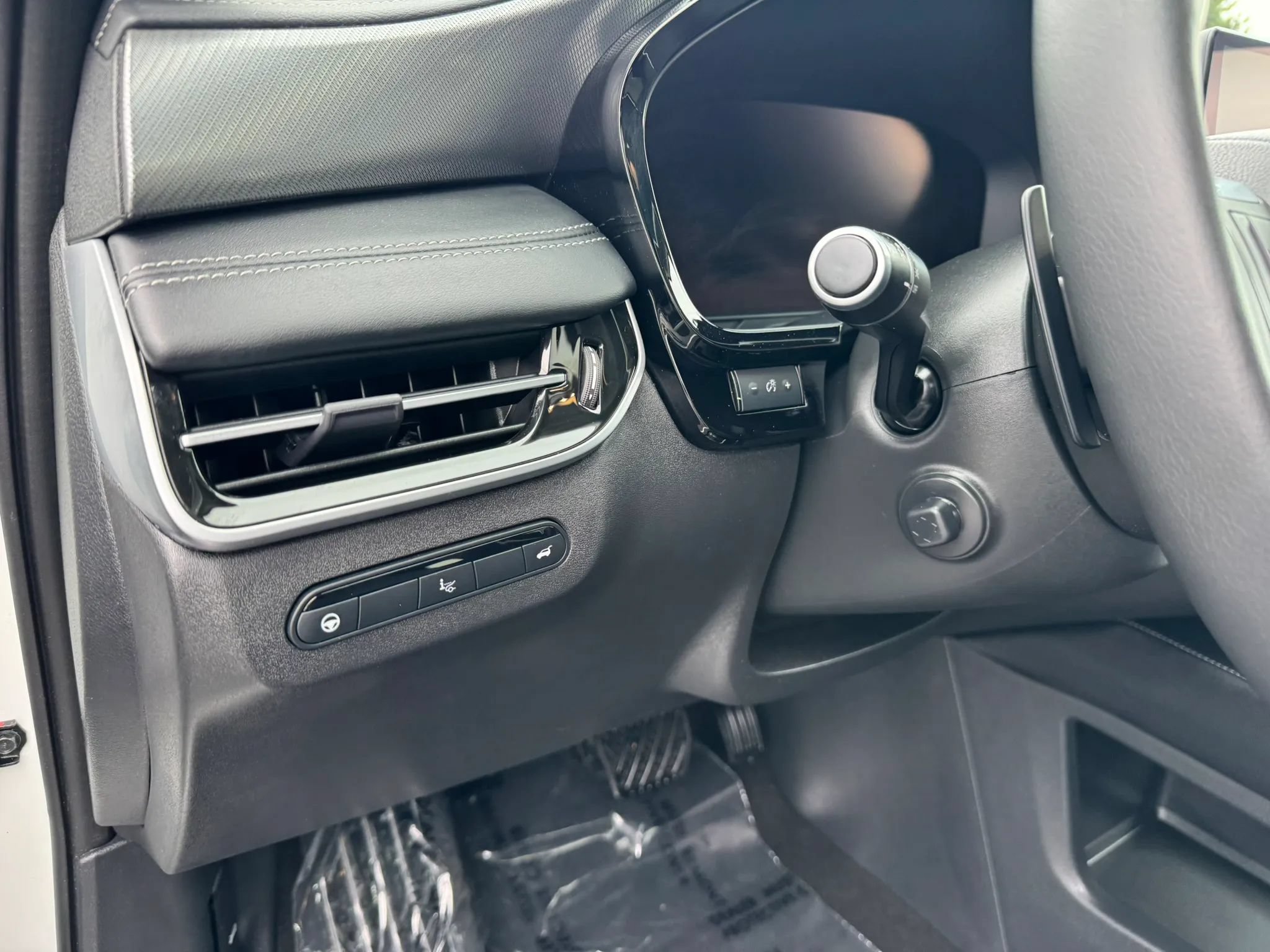 Used 2023 INFINITI QX60 Luxe w/ Vision Package AWD/4WD image 28