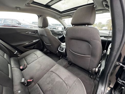 Used 2021 Chevrolet Malibu LT image 34