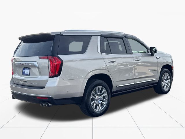 Used 2024 GMC Yukon Denali w/ Advanced Technology Package AWD/4WD image 6