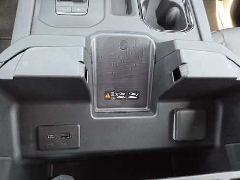 Used 2025 GMC Sierra 1500 AT4 AWD/4WD image 11
