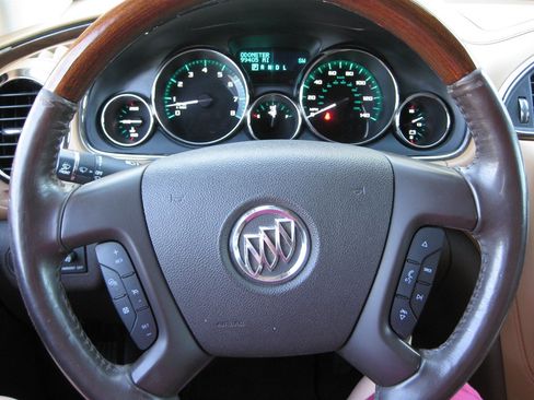 Used 2016 Buick Enclave Leather FWD image 10