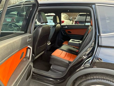 Used 2021 Volkswagen Tiguan SEL Premium R-Line image 23