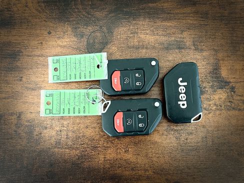 Used 2018 Jeep Wrangler Unlimited Sport S AWD/4WD image 33
