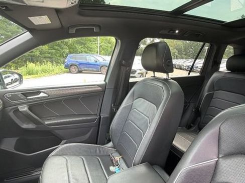 Used 2022 Volkswagen Tiguan SEL R-Line AWD/4WD image 31