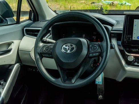 Used 2026 Toyota Corolla Cross L FWD image 22