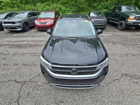 Used 2024 Volkswagen Taos SE FWD image 13